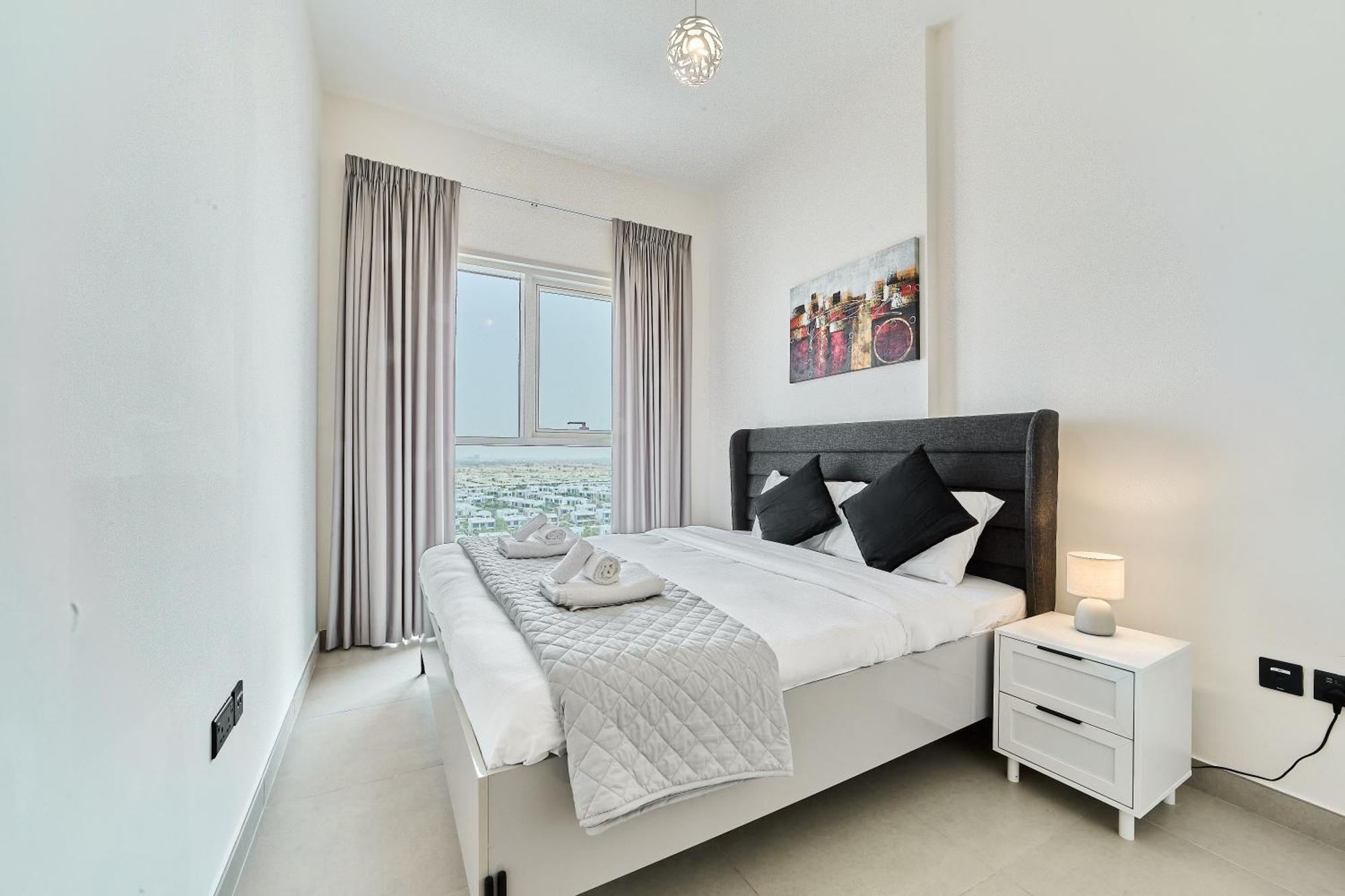 Bright & Trendy 2br In Collective, Hills Dubai