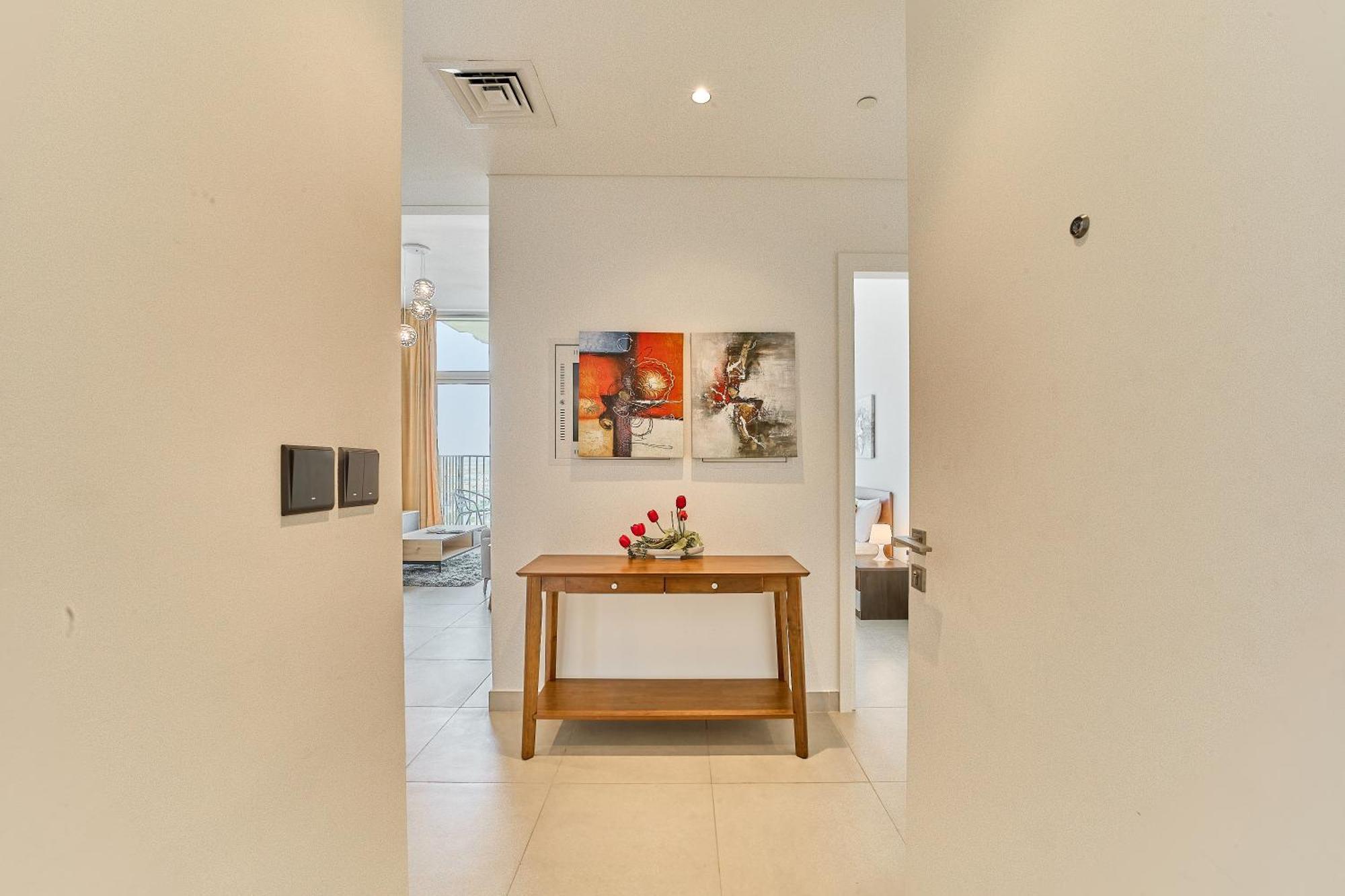 Bright & Trendy 2br In Collective, Hills *